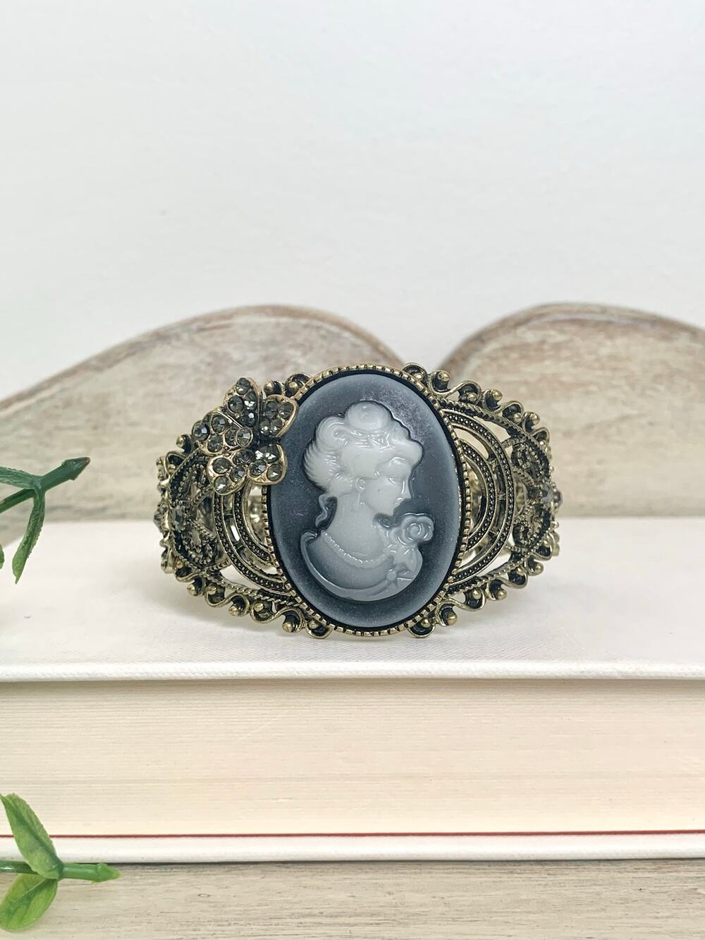 Cameo Stretch Bracelet Rhinestone Floral Victorian Revival Style Jewelry